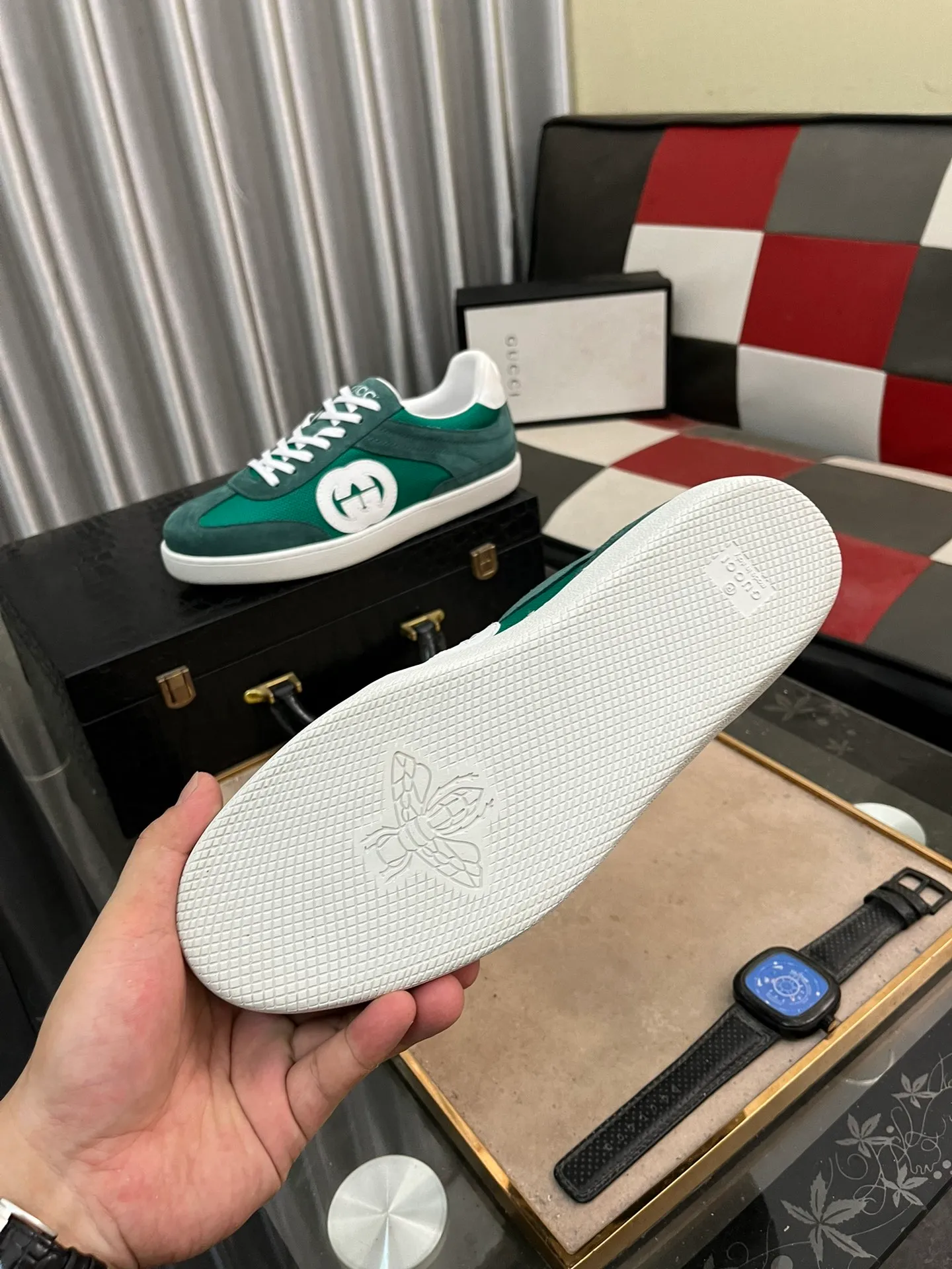 Men's shoes💰380⌚️⌚️[GUCCI] Gucci men's casual shoes are absolutely popular🔥The ultimate matching item for trendy men! The charm of super texture is irresistible, the main recommendation, the flower leather color is bright! The upper is made of high-quality cowhide + brand printed fabric, sheepskin feet, wear-resistant rubber sole, noble and elegant! Extremely comfortable🎁🎁You can be as handsome as you want💪 38-447️⃣colors available